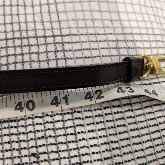 Louis Vuitton pm tote not available in stores or online anymore - Picture 4 of 4